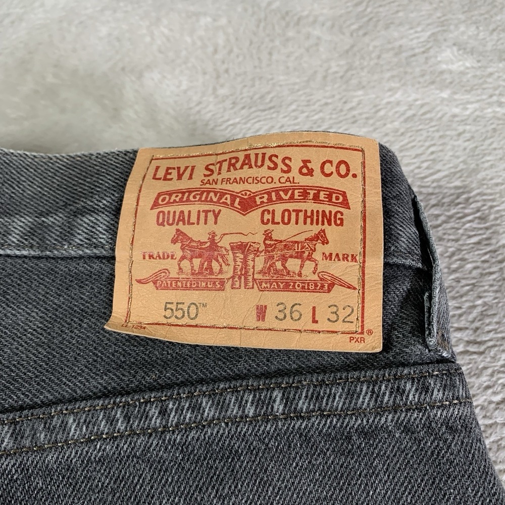 Vintage Levis 550 Jeans Mens 36x32 Gray Medium Wash Relaxed Tapered Y2K Denim - Picture 2 of 16